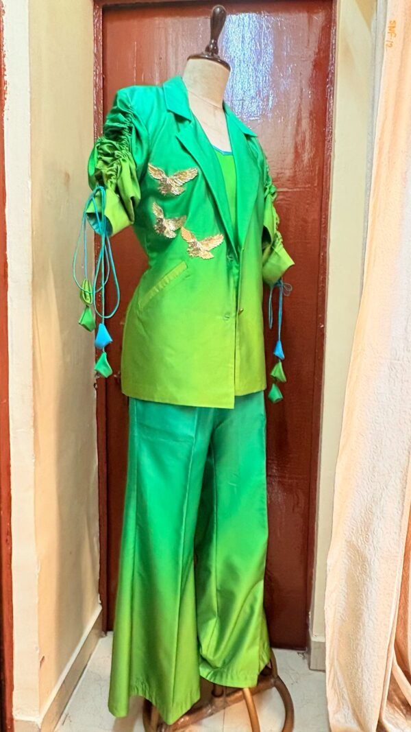 Green three pis blazer set