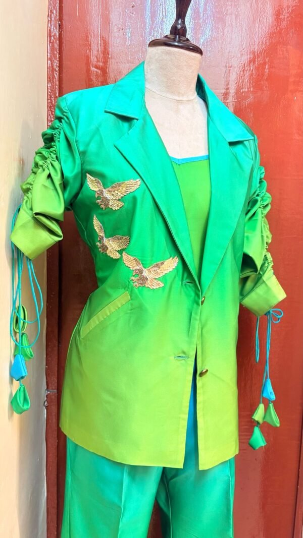 Green three pis blazer set - Image 2